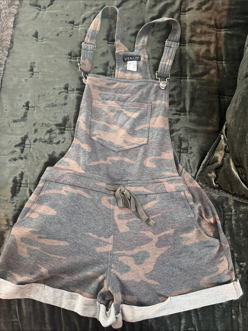 VENUS green/tan/black Camo Short Overalls